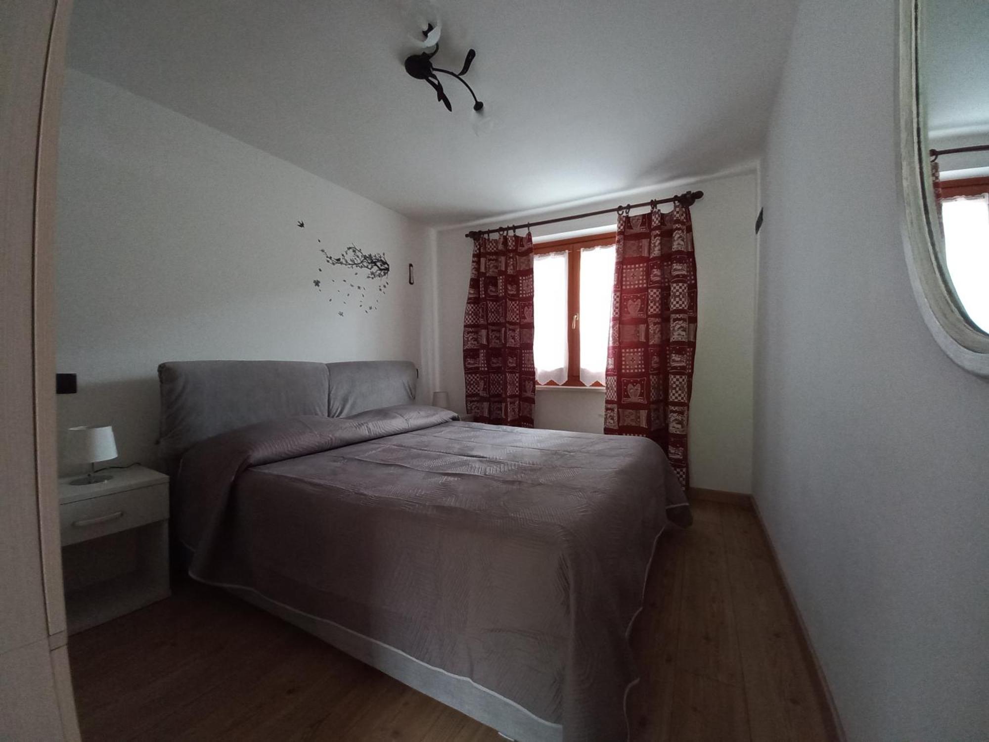 Apartament Da Lauretta Challand-Saint-Anselme Zewnętrze zdjęcie